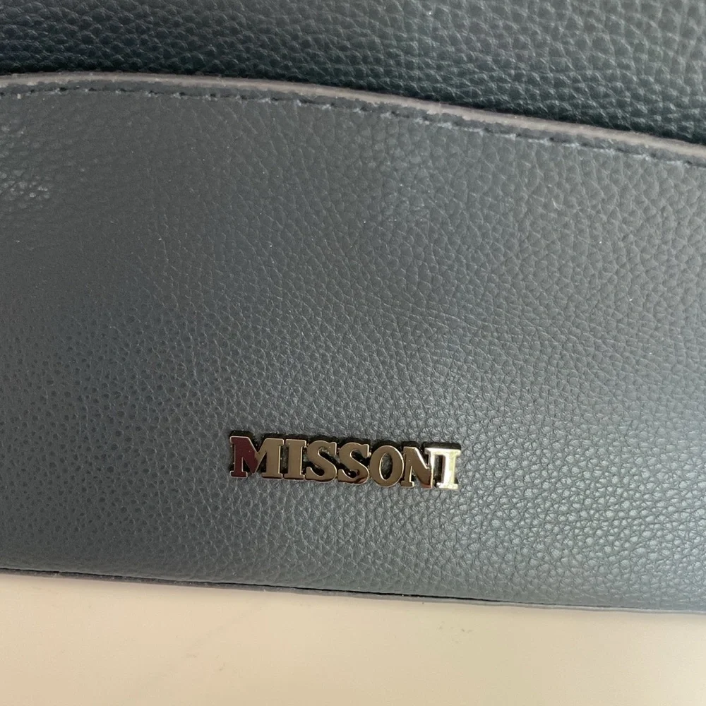 NWOT Missoni Vegan Navy Blue Leather Cosmetic Bag